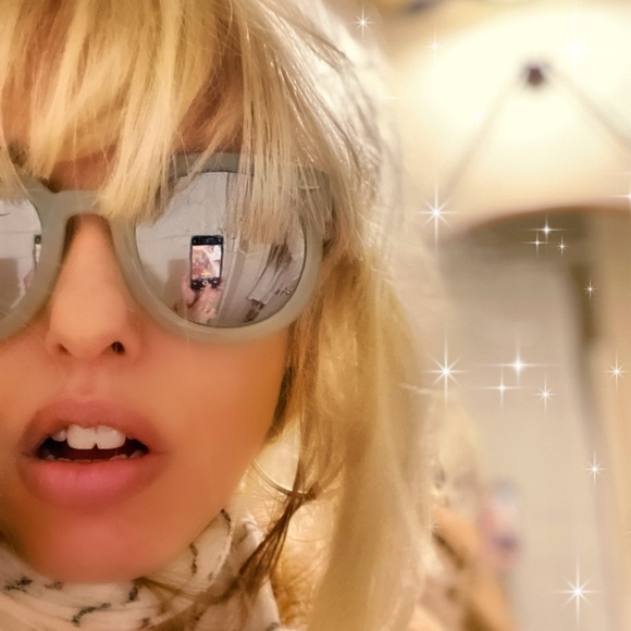 Meet your Posher, Jen - Picture 3 of 14